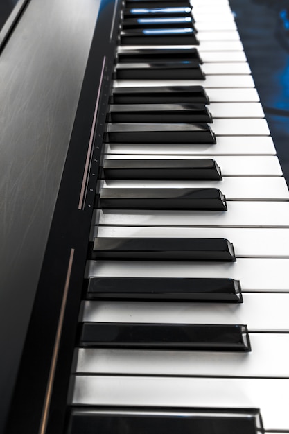 Piano y teclado de piano
