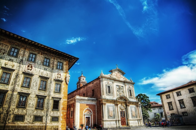 Piazza dei Cavalieri en Pisa en hdr