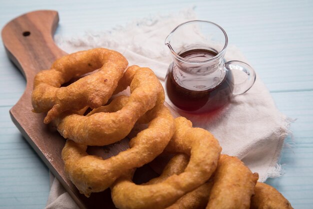 Picarones postre tradicional peruano comida dulce masa frita con miel