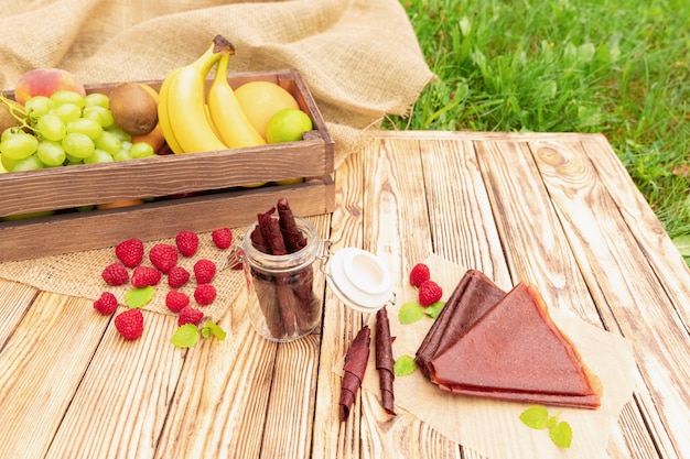 Picknick mit viel Essen