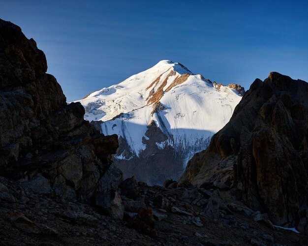 pico de la montaña nevada