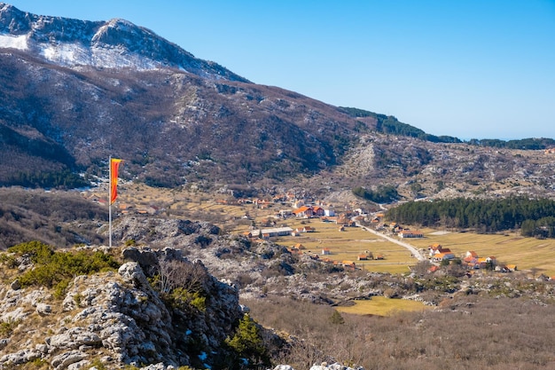 Pico de las montañas parque nacional lovcen naturaleza de montenegro