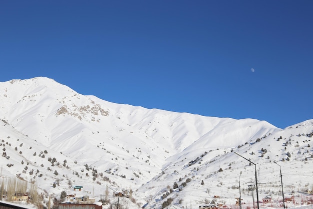 Picos das Montanhas Fann Safeddara Tadjiquistão