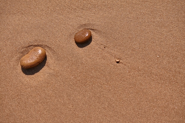 Piedras en la playa en Sicilia