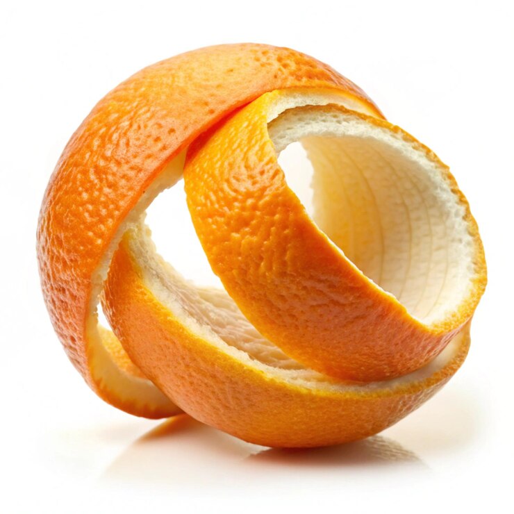 Foto piel de naranja aislada sobre un fondo blanco