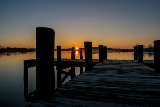 Foto pier über dem meer gegen den himmel bei sonnenuntergang