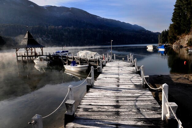 Foto pier über dem see gegen den himmel