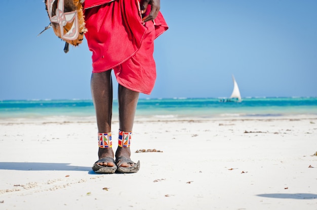 Pies hombres de la tribu Masai