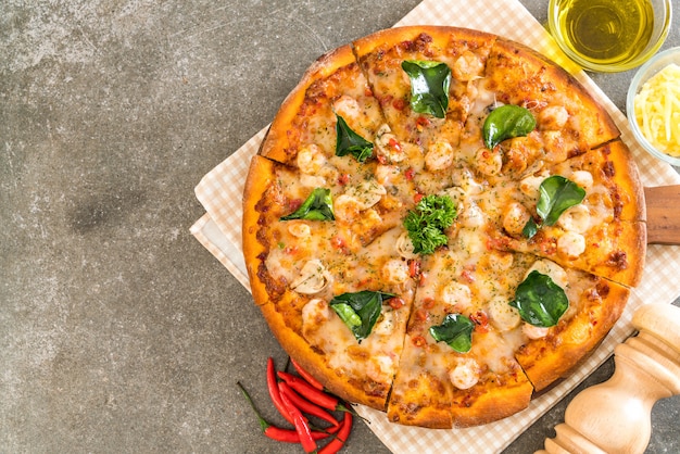 pikante Garnelen (Tom Yum) Pizza