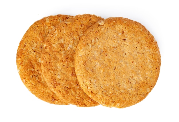 Pila de galletas de avena aislado en blanco