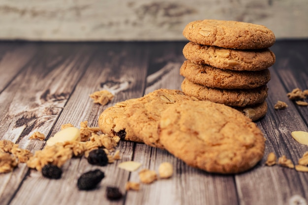 Pila de galletas de avena caseras