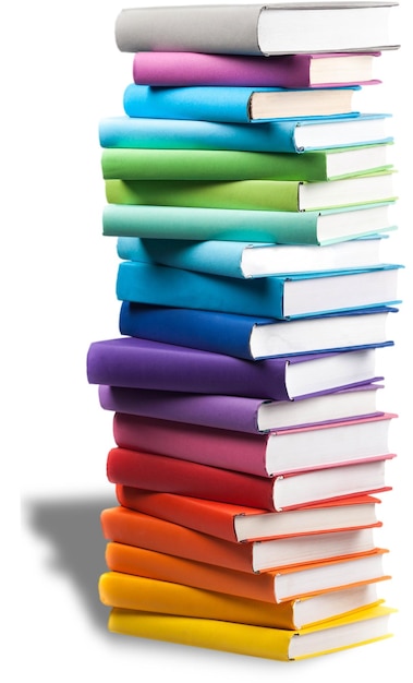 Una pila de libros de colores
