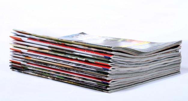 Pila de periódicos usados