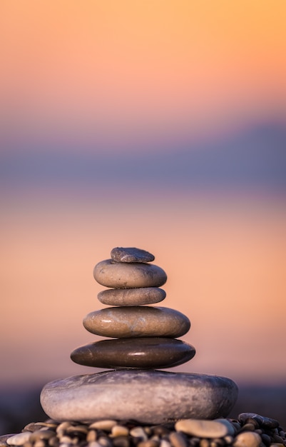 Una pila de piedras puede crear una sensación encantadora.