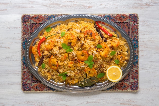 Pilaf con camarones. Langostinos sabrosos y deliciosos biryani