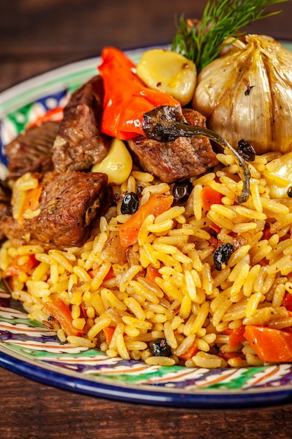 Pilaf nacional uzbeko con carne.