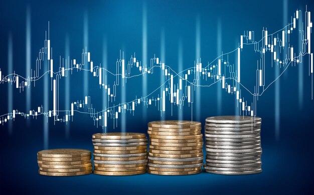 Pilas de monedas de oro en el fondo