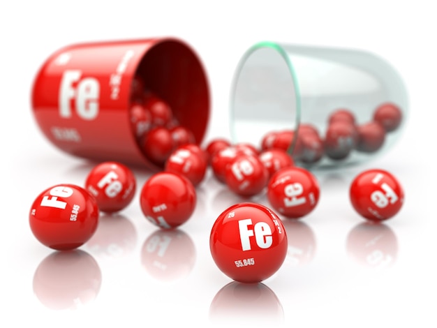 Píldora con elemento FE de hierro Suplementos dietéticos Cápsula de vitamina aislada en blanco 3d