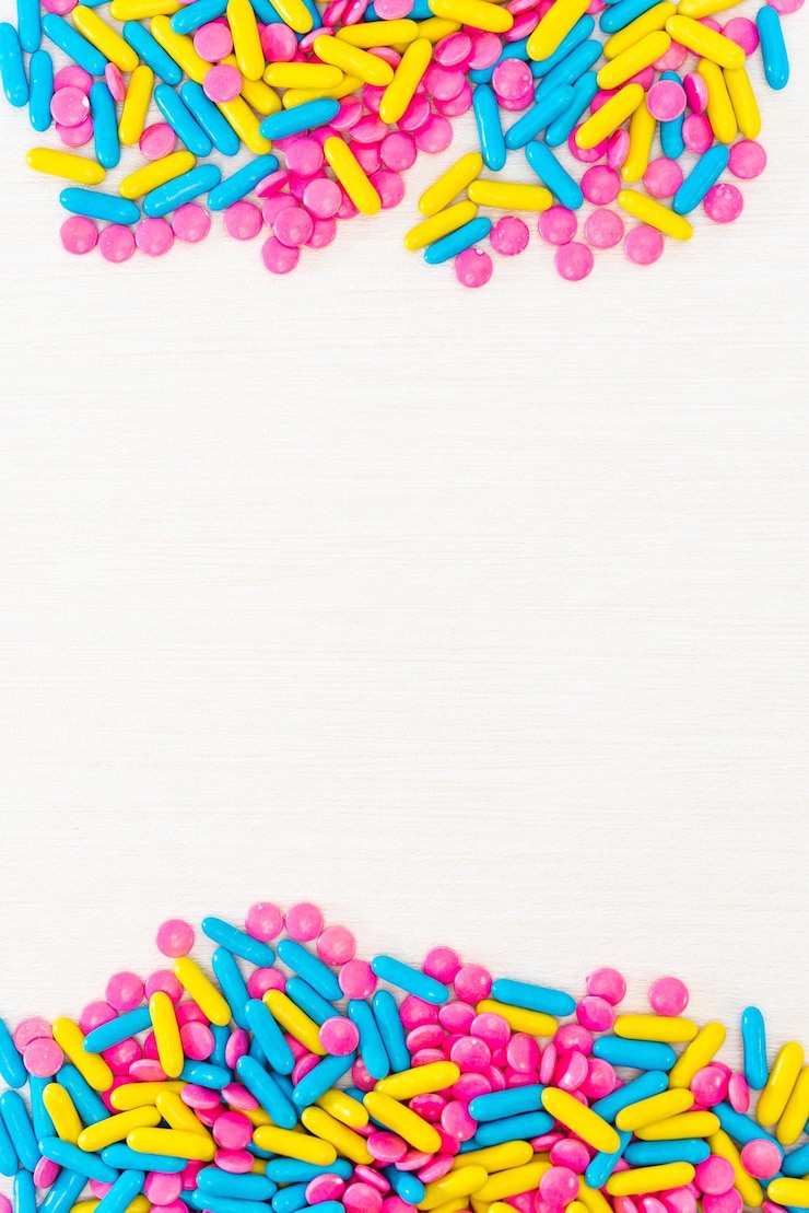 Foto píldoras multicolores en la mesa
