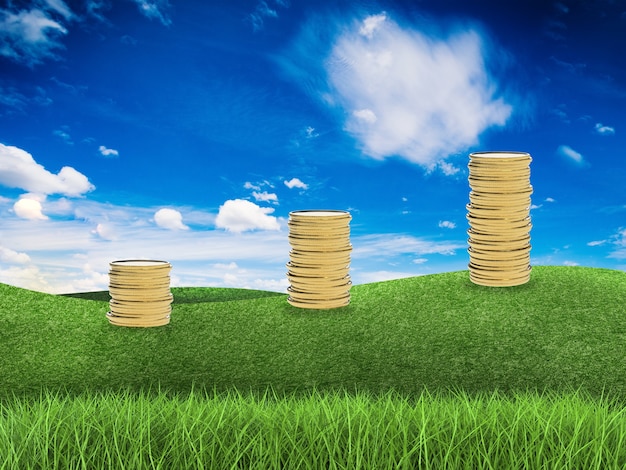 Pilha de moedas de ouro crescendo com campo verde e céu azul