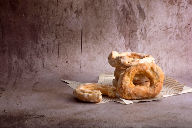 Foto pilha de rosquinhas tradicionais