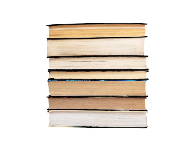 Pilha velha de livros usados isolada em fundo branco Livros clássicos da literatura
