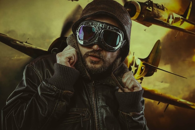 piloto dos anos 20 com óculos escuros e capacete de aviador vintage. Usa jaqueta de couro, barba e rostos expressivos