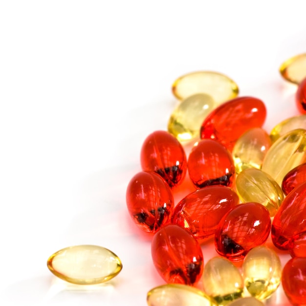 Pílulas amarelas e vermelhas