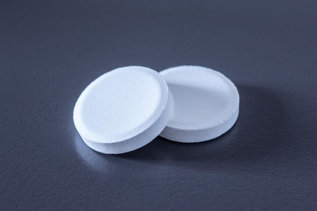 Pílulas da estação da gripe remédios remédios sobre a mesa