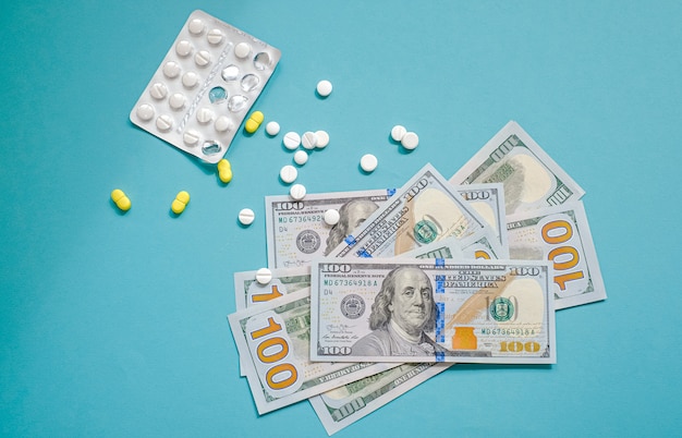 Pílulas e dólares americanos