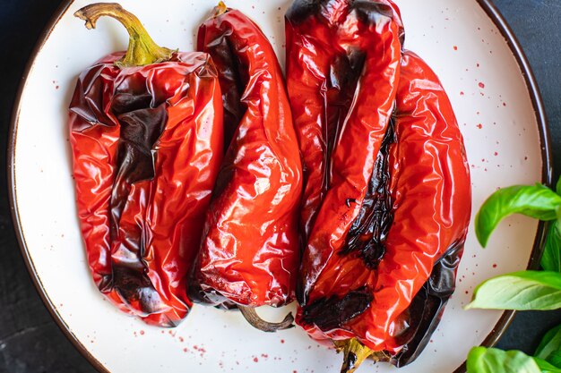 Pimenta assada legumes grelhados porção fresca pronta para comer refeição lanche na mesa cópia espaço comida