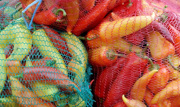 Foto pimenta para venda num mercado de agricultores