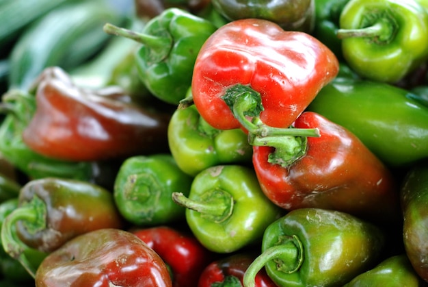 Pimenta para venda num mercado de agricultores