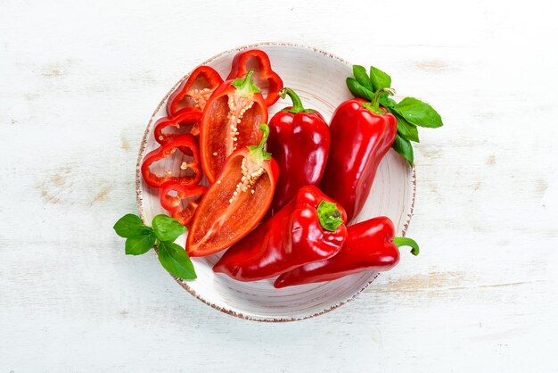 Pimentão vermelho doce Legumes frescos Vista superior Espaço livre para o seu texto