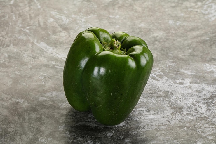 Foto pimentón verde crudo del pimiento búlgaro