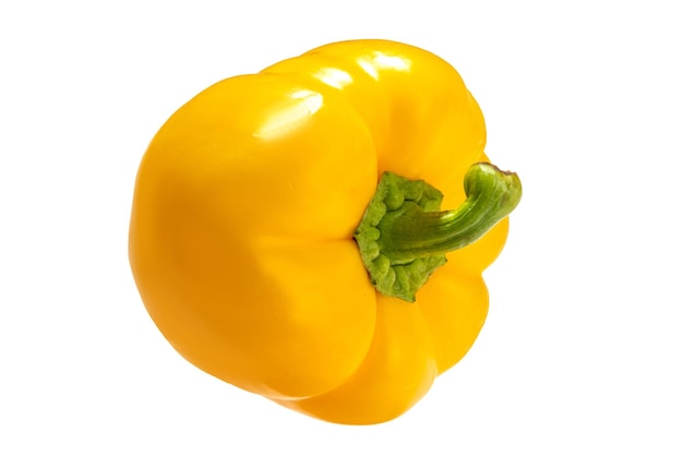 Pimiento amarillo sobre blanco