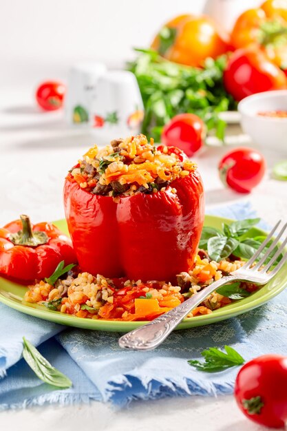 Pimiento relleno de bulgur y verduras