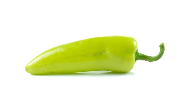 Pimiento verde aislado