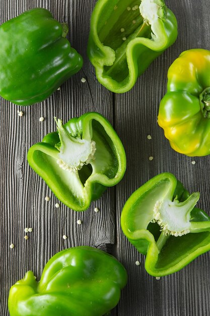 Foto pimiento verde amarillo fresco