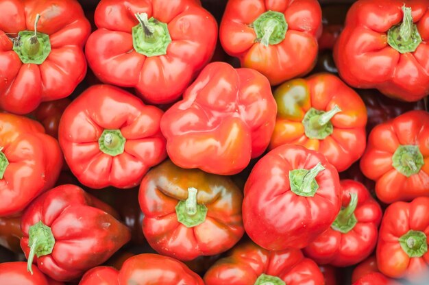 pimientos dulces seleccionados en el mercado