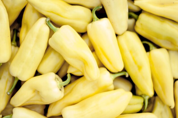 pimientos dulces seleccionados en el mercado