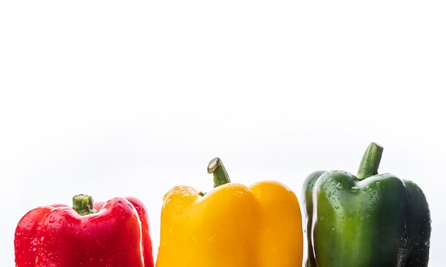 pimientos rojos, verdes y amarillos