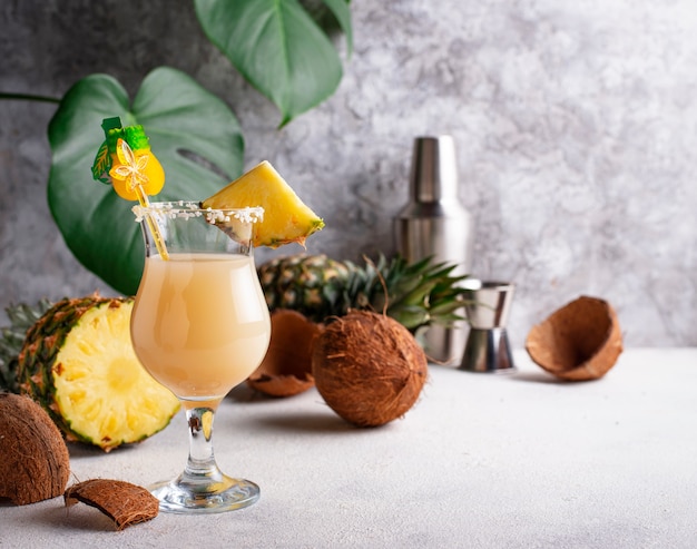 Piña colada, cóctel tradicional caribeño