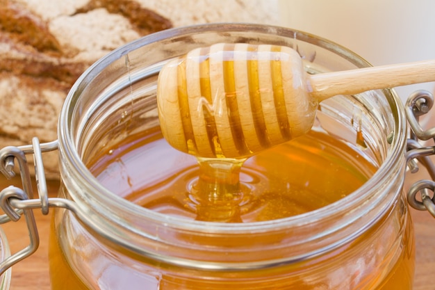 Pingando mel