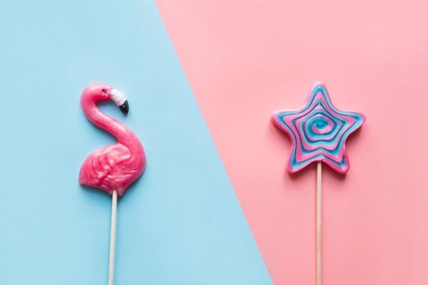 Pink Flamingo y Star Candy Lollipop en azul y rosa.