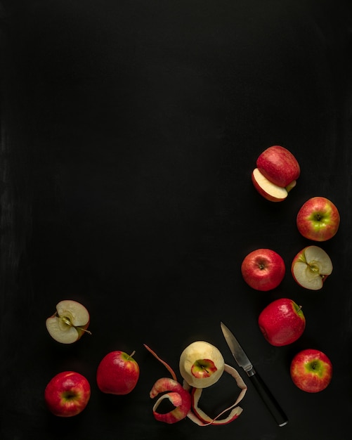 Foto pink lady manzanas y cuchillo