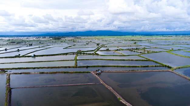 Foto pinrang sulawesi selatan indonesia vista de la playa en la noche 13 de febrero de 2022