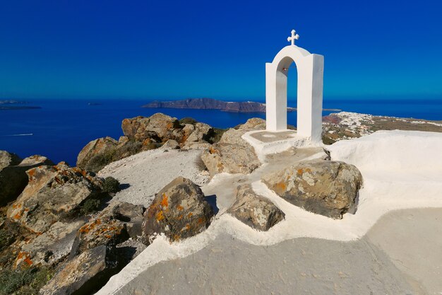 Pintoresca vista de Oia, Santorini, Grecia