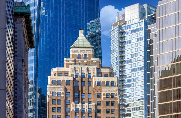 Foto pintoresco distrito financiero de negocios de vancouver horizonte panorámico en el centro de la ciudad