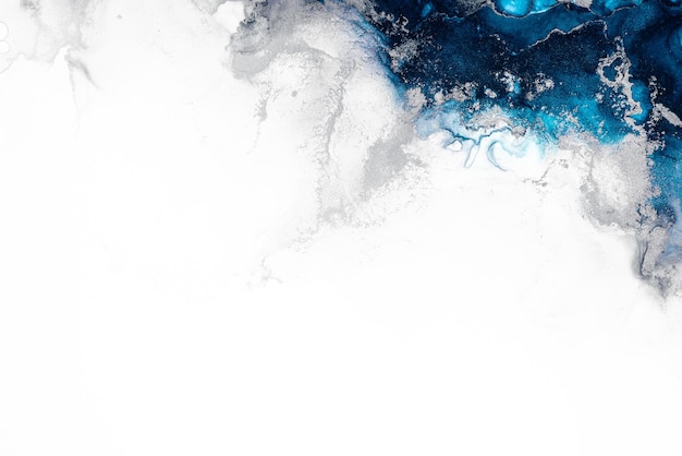 Una pintura de acuarela blanca y azul con un fondo blanco.